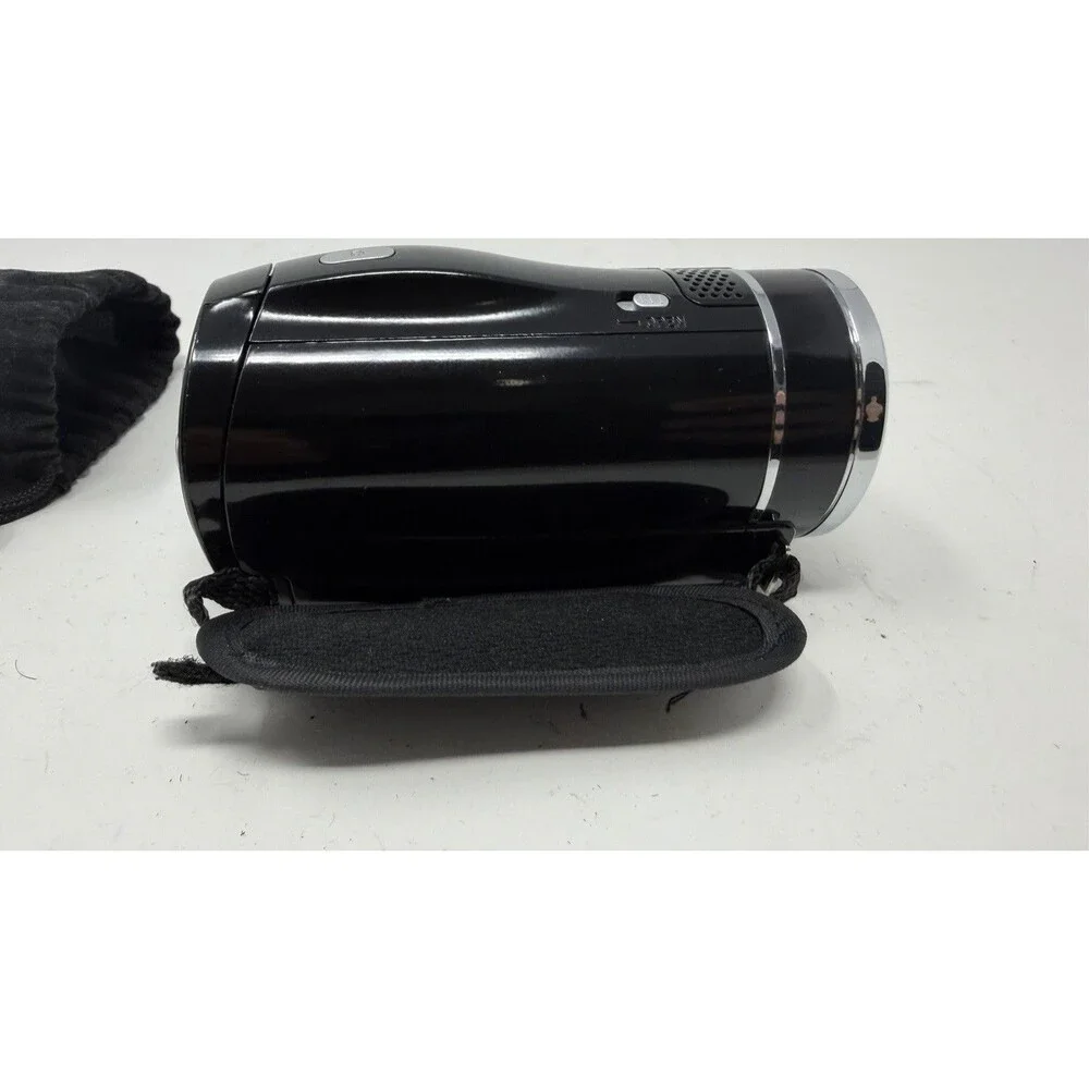 Emerson Evc 720 Digital Video Camera- comes with case